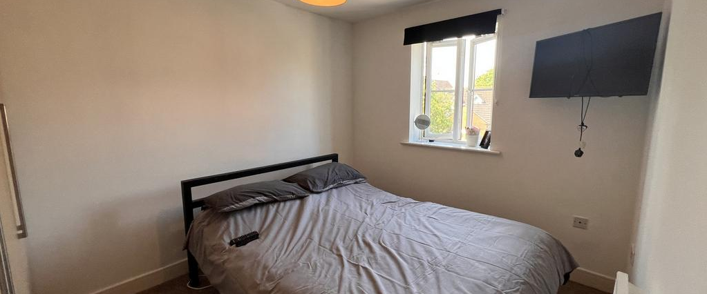 1 bedroom in a house share to rent - Photo 1