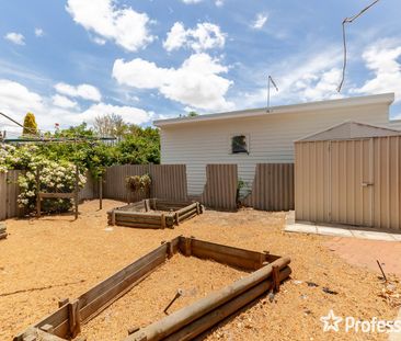 14 Sherbourne Way, Armadale WA 6112 - Photo 5