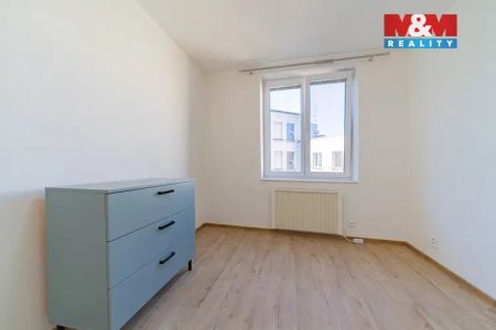 Pronájem bytu 2+1 v Aši, ul. Jiráskova - Fotografie 5