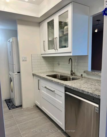 5 Greystone Walk Drive #PH11 - Photo 3