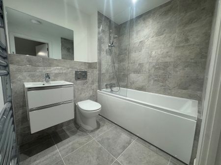 Potters Grove, New Malden - Photo 2