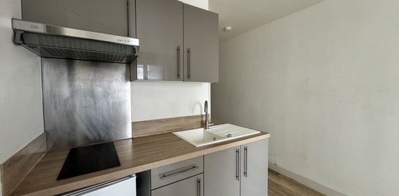 Location Appartement 1 pièce 22m² ORLEANS 45000 - Photo 2