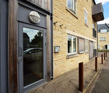 Riverside Place, Stamford, PE9 - Photo 2