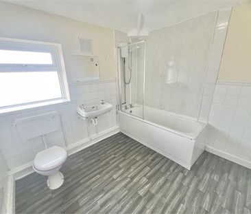 2 bedroom semi-detached house to rent - Photo 5