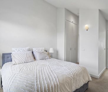 Fully Furnished Townhouse! - Photo 2