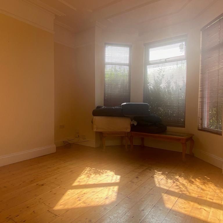 5 bedroom property to rent - Photo 1