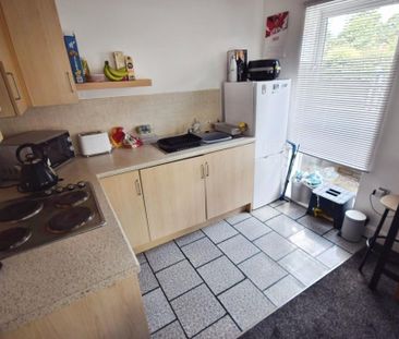 1 bedroom ground floor flat to rent - Photo 1