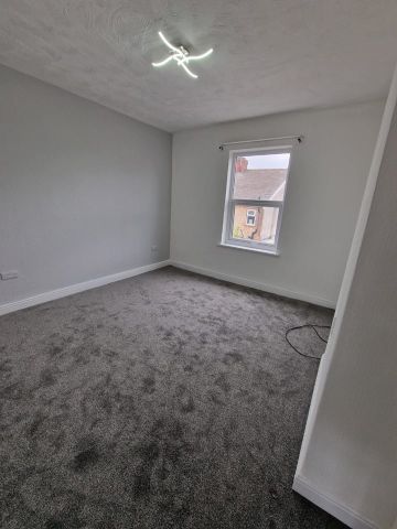 2 Bed Terraced House, Northbourne Street, M6 - Photo 5