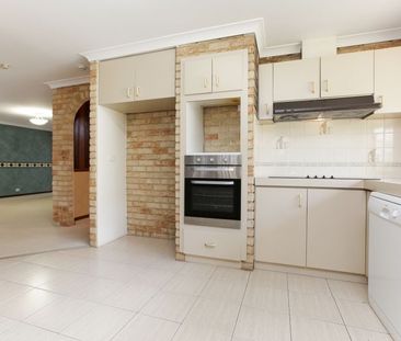 10 Sprigg Place, Booragoon - Photo 3