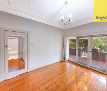 Charming Californian Bungalow in Prime Westmead School Catchment - Photo 5