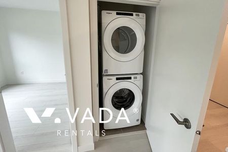Unfurnished, Pet Friendly, 2 Bed 2 Bath Apartment For Rent - Photo 4
