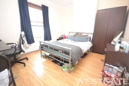 4 Bed - Hagley Road, Reading - Photo 4