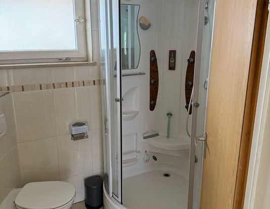 Wunderschöne modern möblierte 2 Zimmer Altstadt-Wohnung - Foto 1