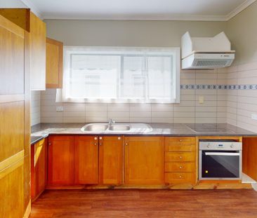 City Centre - 4 Bedrooms - Photo 2