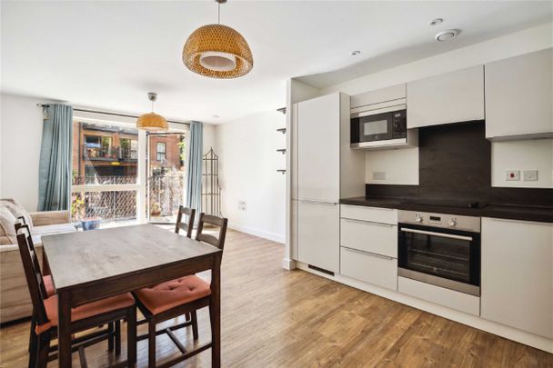 Carney Place, Brixton, SW9, London - Photo 1