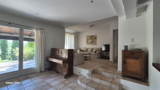 Location Maison 6 pièces 171m² ST MAXIMIN LA STE BAUME 83470 - Photo 1