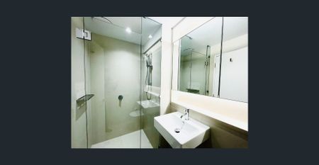 Available on 12/01/2026 | A furnished 2-bedroom apartment in the heart of Docklands - Photo 4