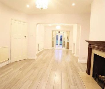 Grange Hill, Edgware, Middlesex, HA8 - Photo 1