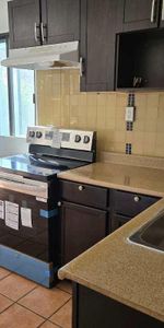 TRES GRAND 5 1/2 DANS COTE DES NEIGES ADJ OUTREMONT ET VMR - Photo 4