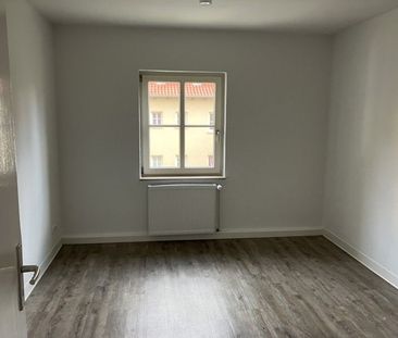 Gefunden! Günstige 2-Zimmer-Wohnung mit Balkon - Foto 3