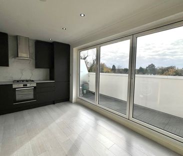 Cheam Road, Epsom, KT17 - Photo 3