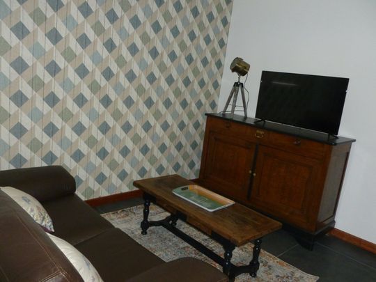 Meublé de type 2 , entièrement rénové de 40.78 m2 situé à REIMS, rue Belin, disponible 11 mars 2026 - Photo 1