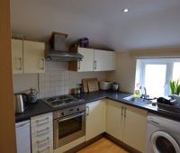 1 bed Apartment - To Let - Photo 2