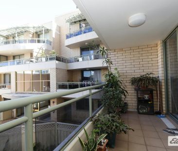 Spacious 2 Bedroom Apartment - Photo 3