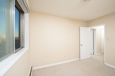 Madison Arms - Photo 3