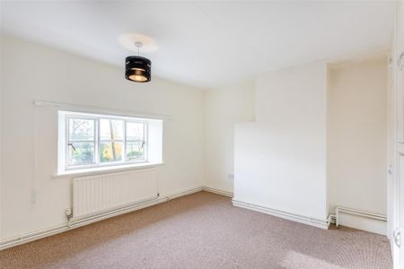 2 bedroom semi-detached house to rent - Photo 5