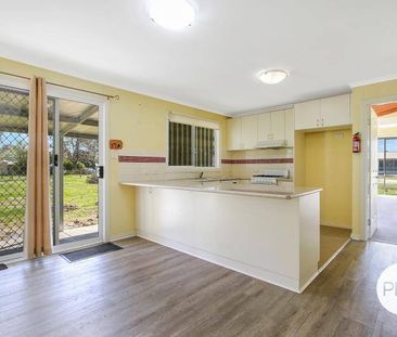 TIDY 3 BEDROOM HOME! - Photo 3
