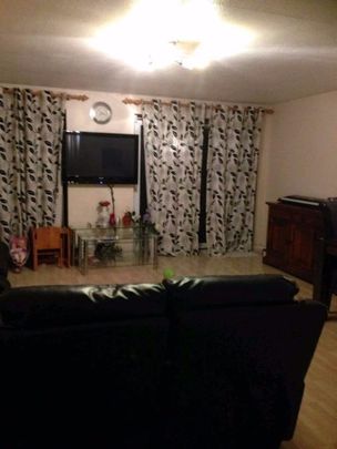 5 Bed Terraced House, Newhaven Lane, E16 - Photo 1