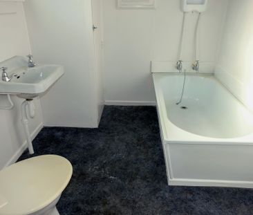 BEDSIT UNIT - Photo 2