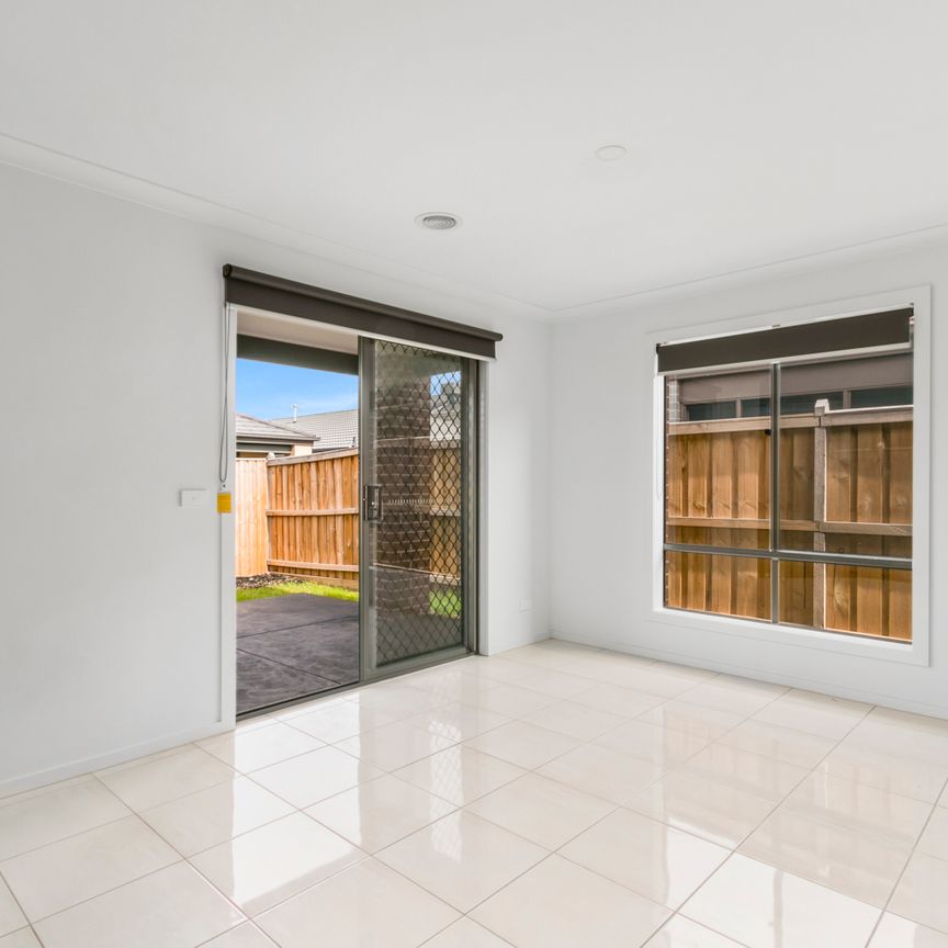 25 Isabel Street, Pakenham VIC 3810 - House For Rent | Domain - Photo 1