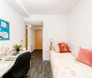 1 bedroom in a flat share to rent - Photo 5
