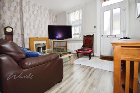 2 bedroom terraced house to rent - Photo 3