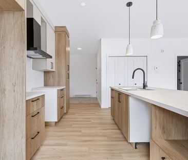 1881 rue Martin Nicolet - Photo 2