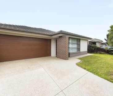 Modern Comfort and Family Appeal in Werribee - Photo 5