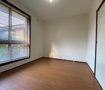 3/32 Grieve Parade, Altona VIC 3018 - Villa For Rent | Domain - Photo 2