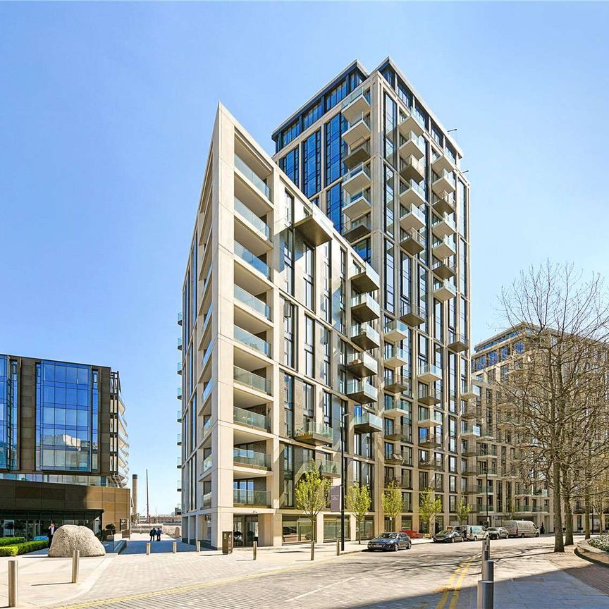 A beautifully appointed three bedroom apartment situated on the 16th floor of this prestigious, luxury development, located in a most favoured part of Wapping. - Photo 1
