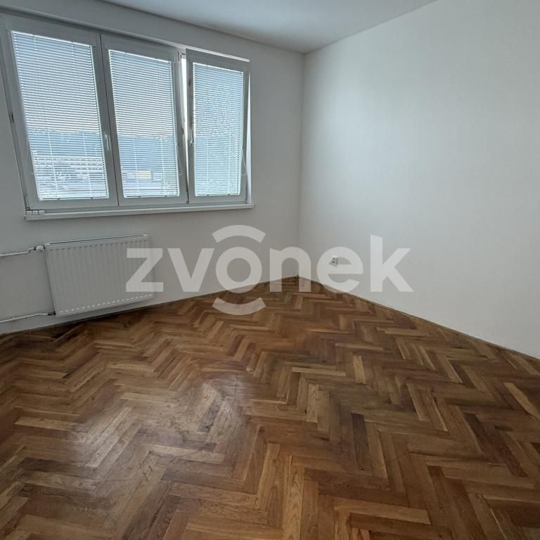 Pronájem bytu 2+1 56 m2 - Photo 1