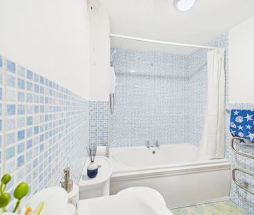 Edgell Road, Staines-upon-Thames, Surrey,TW18 - Photo 6