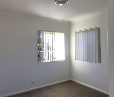 LARGE VILLA - HANDY LOCATION - Photo 3