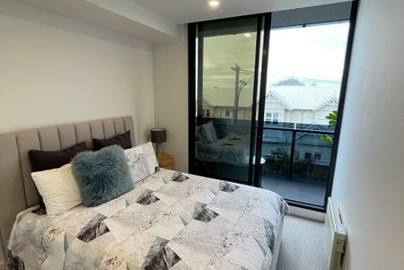 Luxe Apartment Living with City Views - Photo 5
