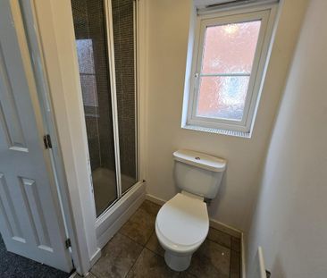 2 bedroom semi-detached house to rent - Photo 6