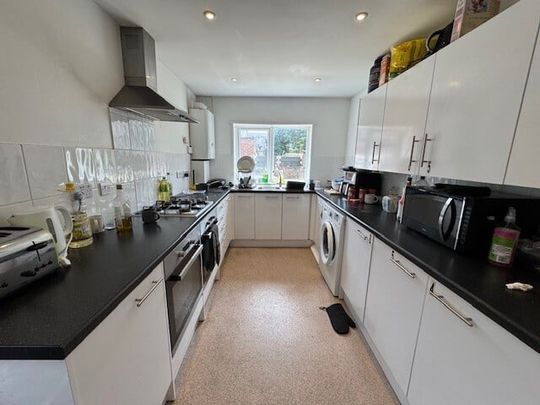 Jervis Road, Portsmouth - Photo 1