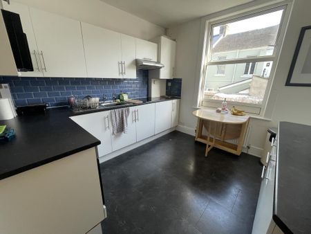 4 bedroom house share to rent - Photo 4