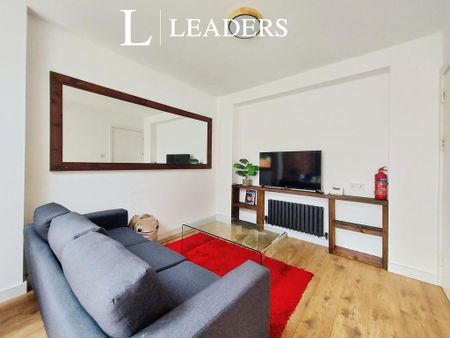 1 bedroom in a house share to rent - Photo 5