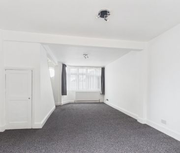 Fernside Avenue, Feltham,TW13 - Photo 3