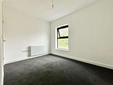 Kinder Close, Thornton, Bradford, BD13 - Photo 2